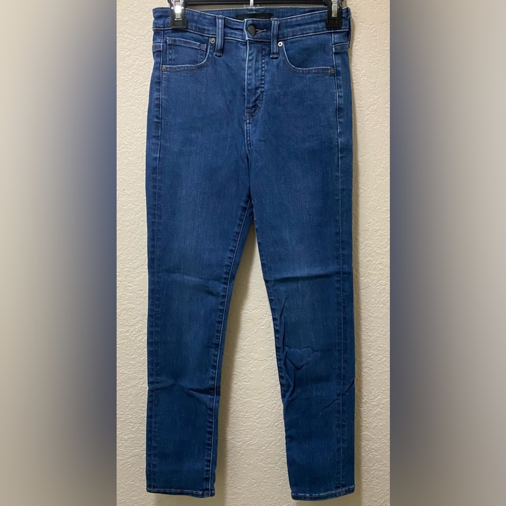 UNIQLO High rise Denim jeans Waist size 23 inch